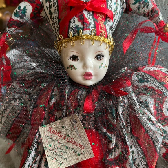 Kathy’s Clowns brand clown - Picture 3 of 6